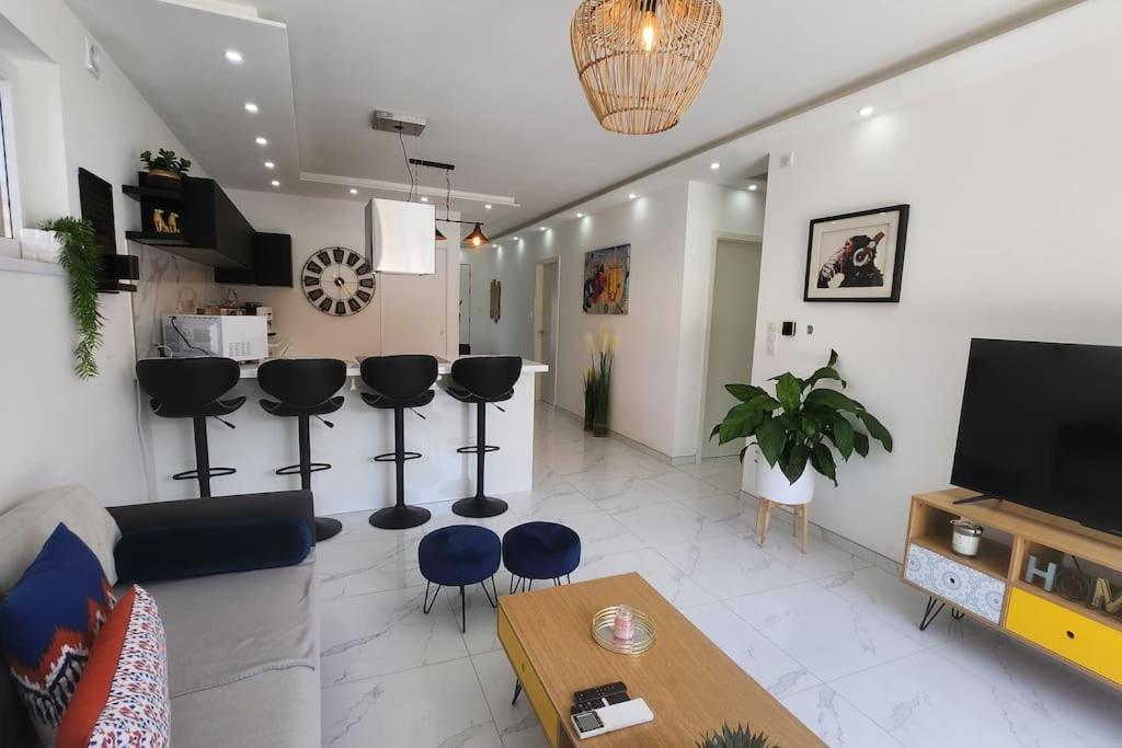 Suite Prestige Logement Neuf Avec Spa Et Ecran De Cinema En Rez De Jardin Colmar Exterior foto